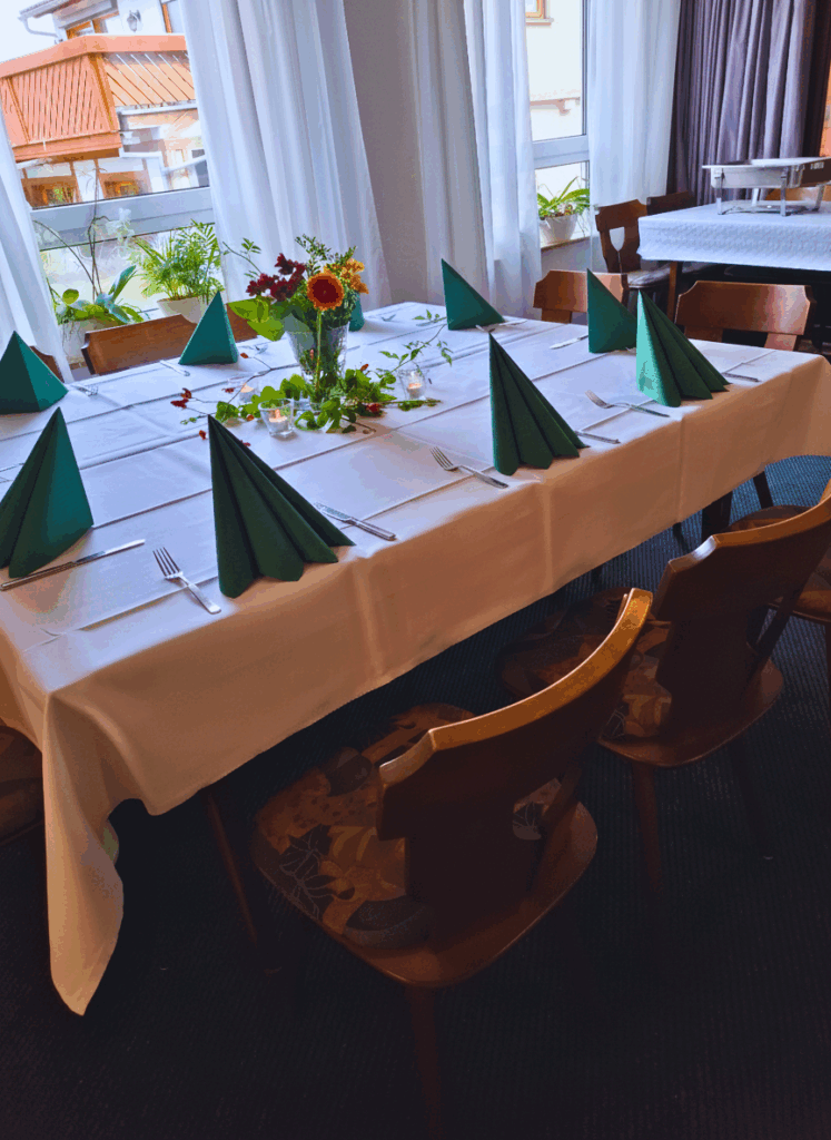 Feste und Events_gedeckter Tisch