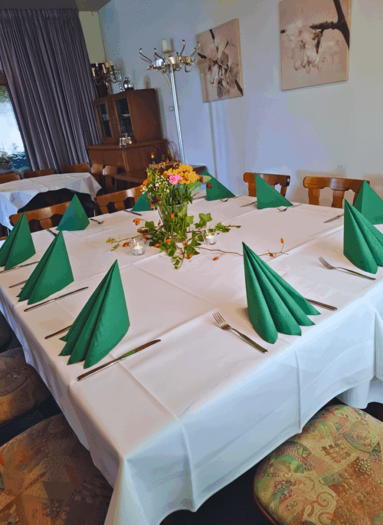Feste und Events_gedeckter Tisch_Close up